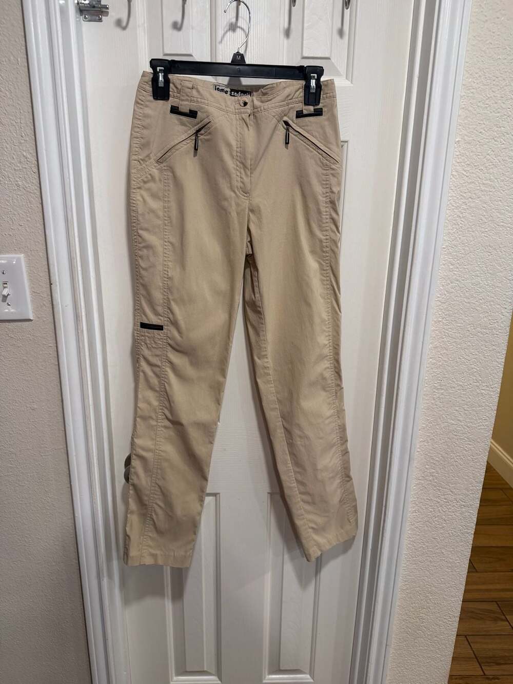 Jamie Sadock Women’s Khaki Golf Pants Beige Black Trim Zip Pockets Stretch